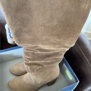 Universal Thread Taupe Boots